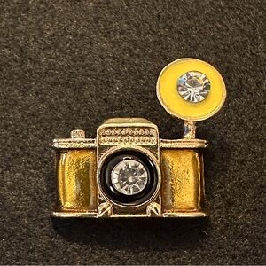 Vintage camera pin brooch